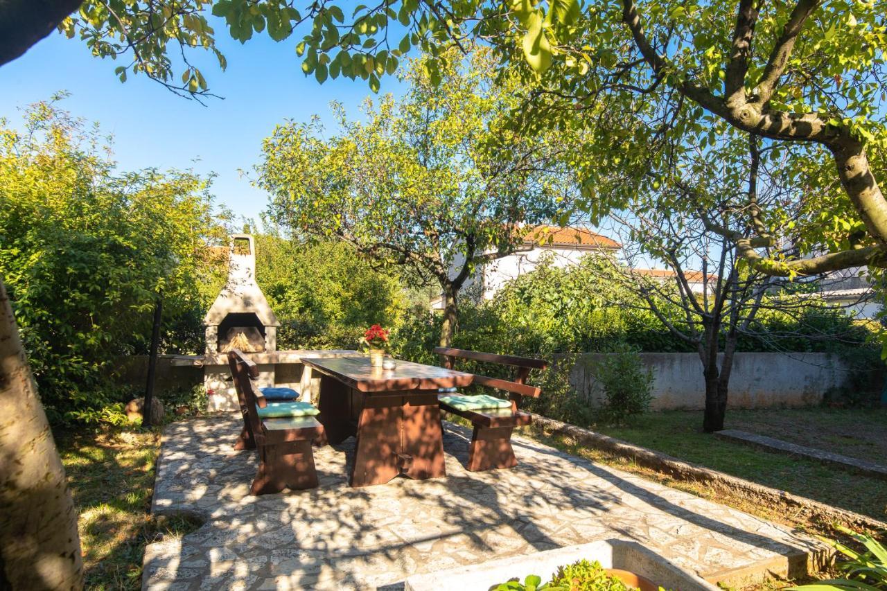 קרק 2-Bedroom Krk Apartment - Near Krk Beaches & Town! מראה חיצוני תמונה